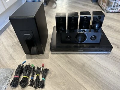 Panasonic SA-BTT405 3D Smart 1000W home Cinema System - Image 1 of 4