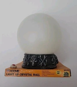 LIGHT UP CRYSTAL BALL - COLORFUL CREEPY ANIMATED HALLOWEEN TABLE ACCESSORY! - Picture 1 of 15