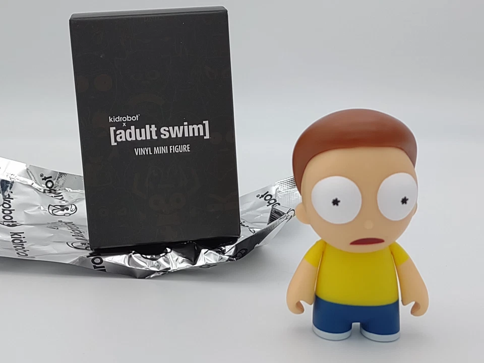 Kidrobot Adult Swim Series 2 Morty 3" Vinyl Mini Figure Damaged Box - Image 1 of 3