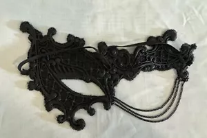 Mardi Gras Mask - Beautiful Black Design - Party Accessory Halloween Dress Up - Picture 1 of 4