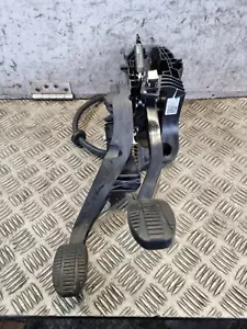 BMW 2 SERIES F45 BRAKE & CLUTCH PEDAL 6860677 2.0L DSL MAN 218D SPORT MPV 2015 - Picture 1 of 12