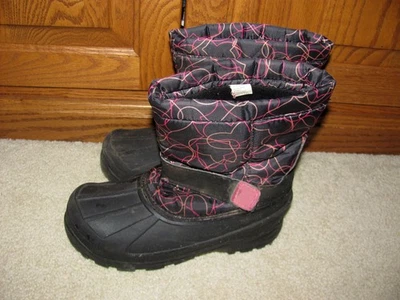 Botas de nieve de invierno de goma aisladas para niñas negras rosas impermeables juveniles talla 4 ¡En muy buen estado! Foto 1 de 4