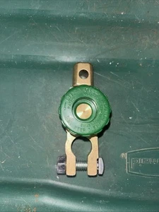 UNIVERSAL Battery Master Disconnect Switch 6, 12, 24 Volt BATTERIES Vintage USA - Picture 1 of 10