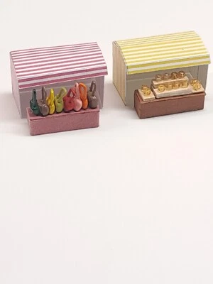 N gauge market stalls x2 local honey & leather goods job lot. - Image 1 of 4