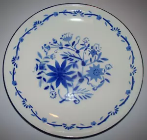 VINTAGE BLUE & WHITE ENAMELWARE PLATE 10" FLORAL DESIGN - Picture 1 of 3
