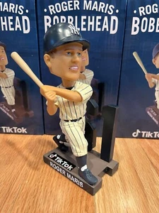 Roger Maris NY Yankees SGA 2023 61 Homerun Bobblehead Conecta con Aaron Judge - Imagen 1 de 10