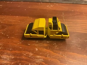 1986 Hot Wheels 69 CAT Road Roller Yellow Diecast Malaysia GOOD SHAPE - Picture 1 of 4