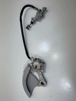Yamaha YZ250F 2003 OEM sistema de frenos trasero cilindro maestro pinza Foto 1 de 4
