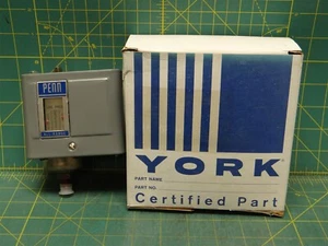 Johnson Controls P70GA-22 Controls for High Pressure Applications 20"/100 PSIG - Picture 1 of 7