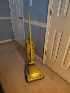 Vintage Hoover Convertible Model 707 Avocado Green - Picture 1 of 9