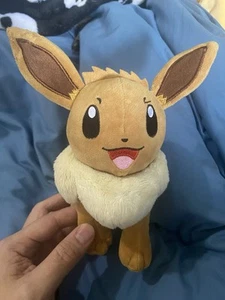 Peluche WCT Pokemon 2019 Eevee peluche giocattolo E6 spedizione gratuita - Foto 1 di 4