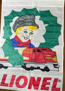 Rare USED 1996 LIONEL TRAINS DECORATIVE CHRISTMAS FLAG/BANNER APPROX 28” X 41” - Picture 1 of 3