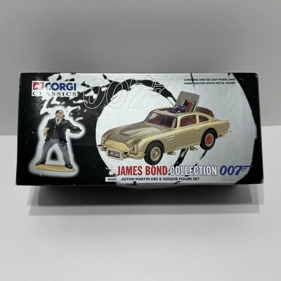 1997 CORGI CLASSICS JAMES BOND 007 GOLD ASTON MARTIN DB5 w/ ODDJOB SET 04201 MT - Image 1 of 4