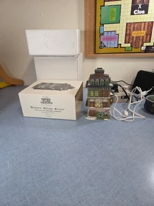 Dept 56 Dickens Village The Flat of Ebenezer Scrooge #55875 1989 con scatola, luce - Foto 1 di 8