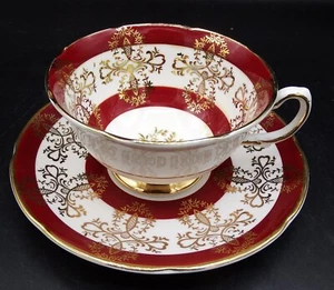 Taza de té y platillo Royal Grafton borgoña/oro rosa rosa hueso China ¡COMO NUEVO! - Imagen 1 de 3