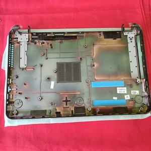 HP 15-R HP 15-S HP 15-G plasturgie basse bottom neuf - Photo 1 sur 2