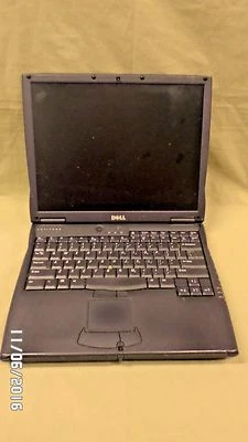 Computadora Laptop 822D Dell Latitude Modelo PPOIL ---ESTADO DE FUNCIONAMIENTO DESCONOCIDO--- Foto 1 de 4