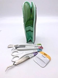 JUEGO DE HERRAMIENTAS DE DESHIERBE básicas Cricut 5 piezas/marcador plateado/bolsa con cremallera gris con monograma W - Imagen 1 de 6