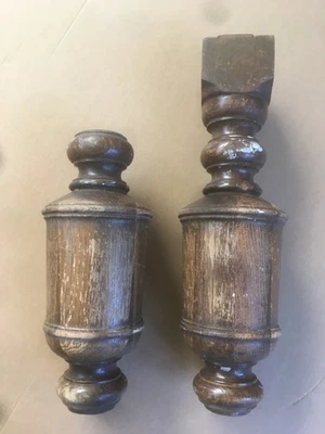 Patas de muebles giradas de roble, restaurador, antiguo Foto 1 de 4