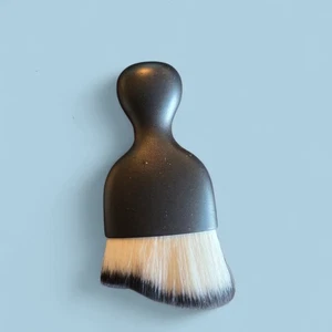 Unbranded Travel Kabuki Makeup Brush w/ Case – Black Handle, Soft Bristles - Picture 1 of 2