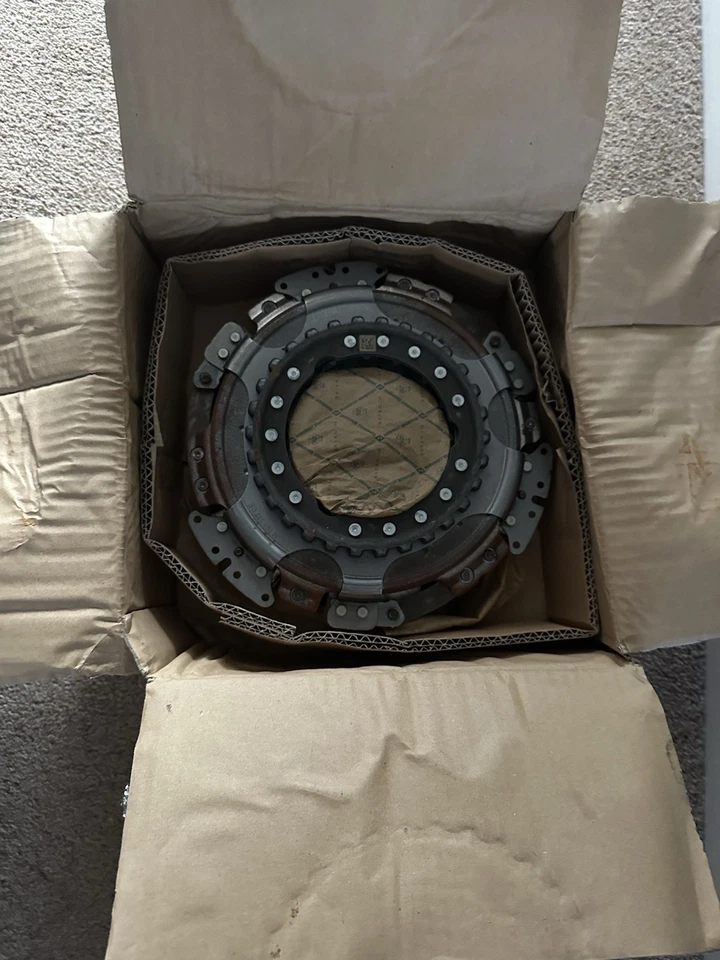 A dual-clutch transmission clutch kit, for various Volkswagen Group vehicles, - Image 1 of 4