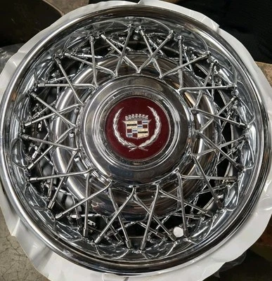 CUBIERTA DE RUEDA DE ALAMBRE CADILLAC 15 PULGADAS TRACCIÓN TRASERA DEVILLE BROUGHAM ¡NUEVA! Foto 1 de 4