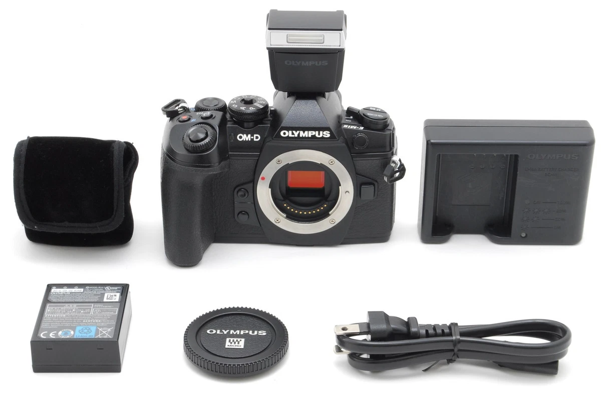 OLYMPUS OM-D E-M1 MarkIII 本体と付属品 OLYMPUS E-M1 Mark III 本体
