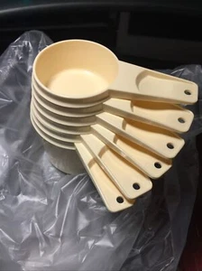 Tupperware NEW USA VINTAGE Nesting Measuring Cups FULL SET - Picture 1 of 8