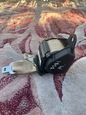 2013-2015 BMW 328i 320i F30 2.0L REAR MIDDLE SEAT BELT RETRACTOR OEM - Image 1 of 4