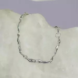PULSERA DE PLATA ESTERLINA 0,925 MUJER eslabón 7,25" desnudo feminista interés lésbico - Imagen 1 de 3