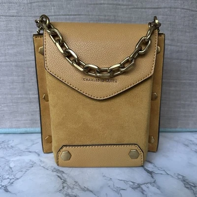 Charles & Keith желтый структурированный с заклепками цепочка верхняя ручка маленькая сумка - Изображение 1 из 4
