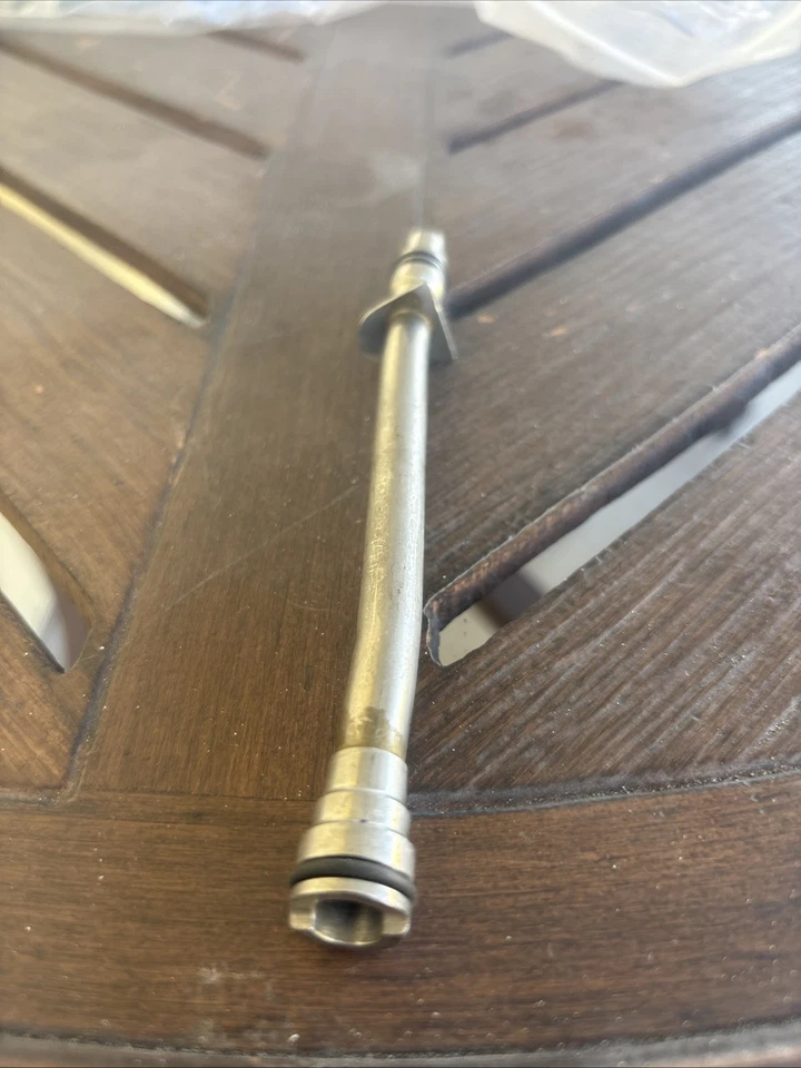 Conjunto de tubo de presión de aceite 511860 Foto 1 de 4