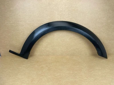 Cubierta de tira guardabarros delantero derecho todo terreno audi a4 b9 8w9853718 Foto 1 de 4