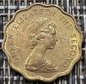 1982 Hong Kong 20 Cents - *C160 - Picture 1 of 3