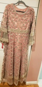 Pakistani / Indian Women's Peach Net Fancy Heavy Bridal Party Wear Suit  - Picture 1 of 12