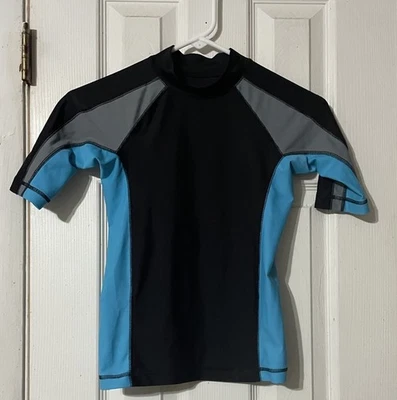 Camisa de natación Cherokee para niños mediana manga corta  Foto 1 de 4