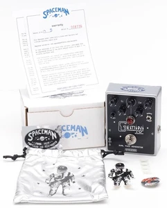 Spaceman Effects Gemini IV Dual Fuzz Generator Guitar Pedal #019/155 in Silver - Picture 1 of 9