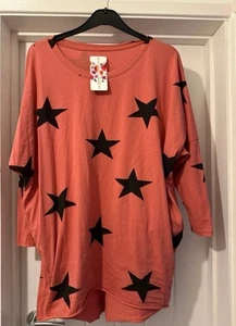 Made In Italy Ladies Coral Top With Stars. One Size. Would Fit 18-22 BNWT - Picture 1 of 1