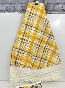 VTG Vinyl Flannel Back Fringed Gold Yellow Plaid Tablecloth 60 in Round Patio - Picture 1 of 13