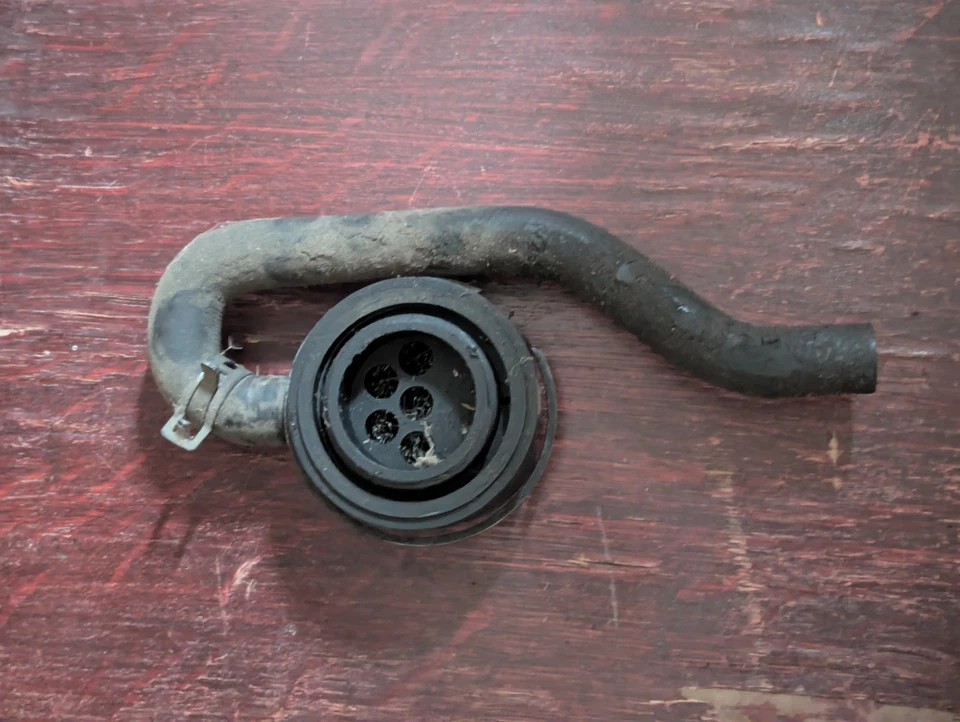 CONJUNTO DE VENTILACIÓN DEL CÁRTER PARA '98-'02 DODGE RAM CUMMINS 24V 53040202AB OEM Foto 1 de 2