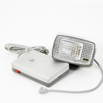 VINTAGE JUPITER 3 FLASH GUN WITH EXTERNAL BATTERY PACK - Image 1 of 4