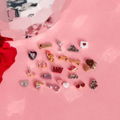 Dijes de San Valentín Origami Owl 2024 compra 4 obtén gratis Foto 1 de 4