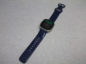 Fitbit Versa 3 Smartwatch Fitness Activity Tracker Watch Please Read Description - Picture 1 of 6