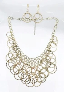 Set orecchini collana anelli cerchio texture oro opaco antico a grappolo UNICO - Foto 1 di 9