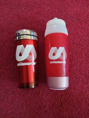 Botella de agua Unisource Red Squirt y termo metálico brillante de metal rojo Foto 1 de 3