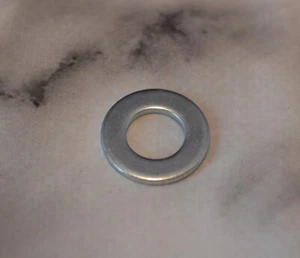 5 X M8 FLAT WASHERS BZP OD 15mm. ID 8mm thick 0.9mm (0389) - Picture 1 of 1