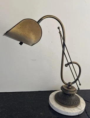 Lámpara de piano/banqueros temática musical de latón vintage luz nota musical base de mármol Foto 1 de 4