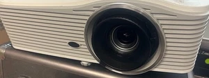 📽️ Projecteur Optoma Dlp Dawulgu Occasion Pour Pièces Réparation 🔴 - Picture 1 of 3