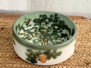 CLOUDS FOLSOM 1995 BOWL 7" X 2.5" RARE OAK TREE & ACORNS PATTERN Excellent C2 - Picture 1 of 10