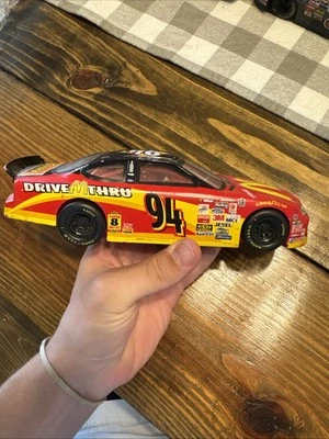 1999 RC 1:24 Bill Elliott #94 McDonald's Drive Thru Ford Taurus - Used No Box - Image 1 of 4